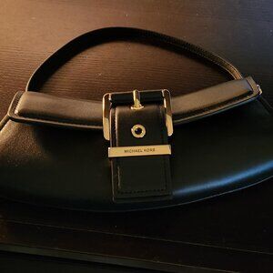 Michael kors purse.